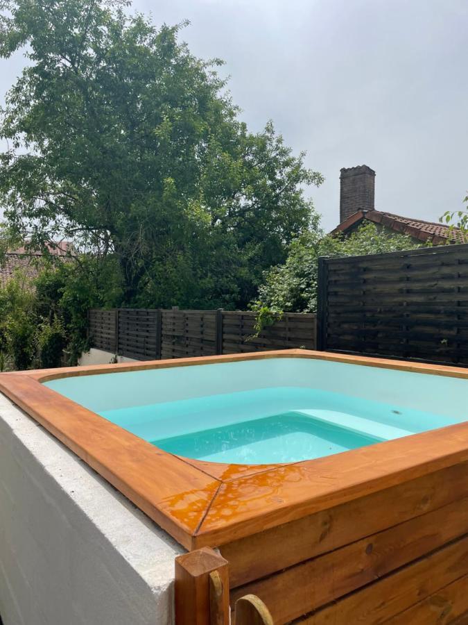 Beautiful Cottage With Private Plunge Pool/Hot Tub - 40 Mins From Puy Du Fou La Chapelle-Saint-Etienne Extérieur photo