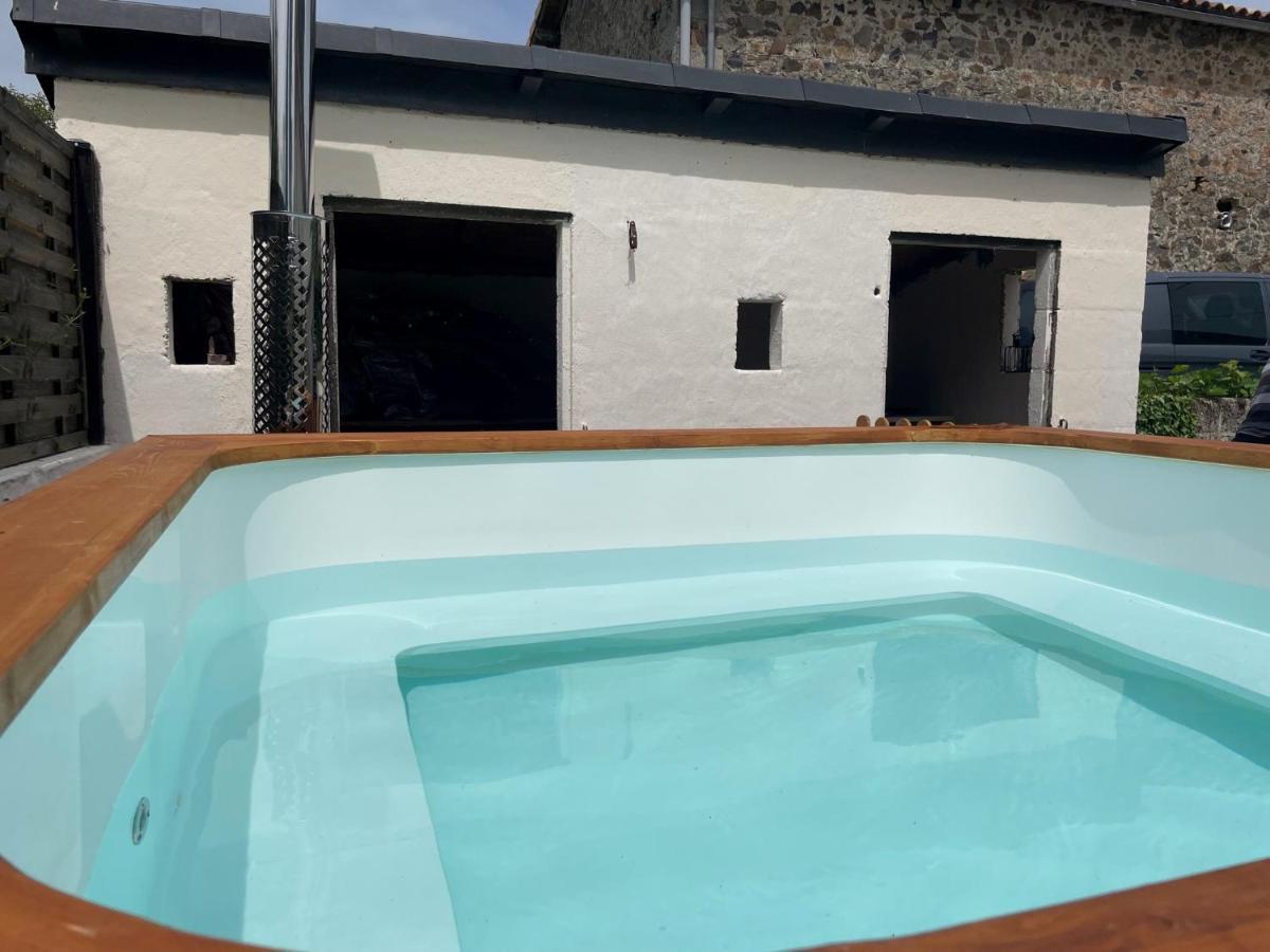Beautiful Cottage With Private Plunge Pool/Hot Tub - 40 Mins From Puy Du Fou La Chapelle-Saint-Etienne Extérieur photo